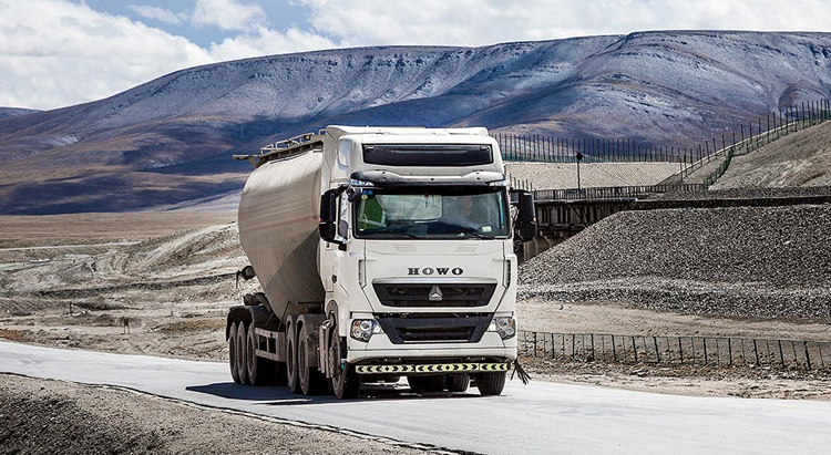 Howo T7 6X4 Tractor Truck gallery 2